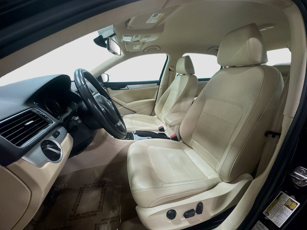 Used 2013 Volkswagen Passat 2.5 SE image 23