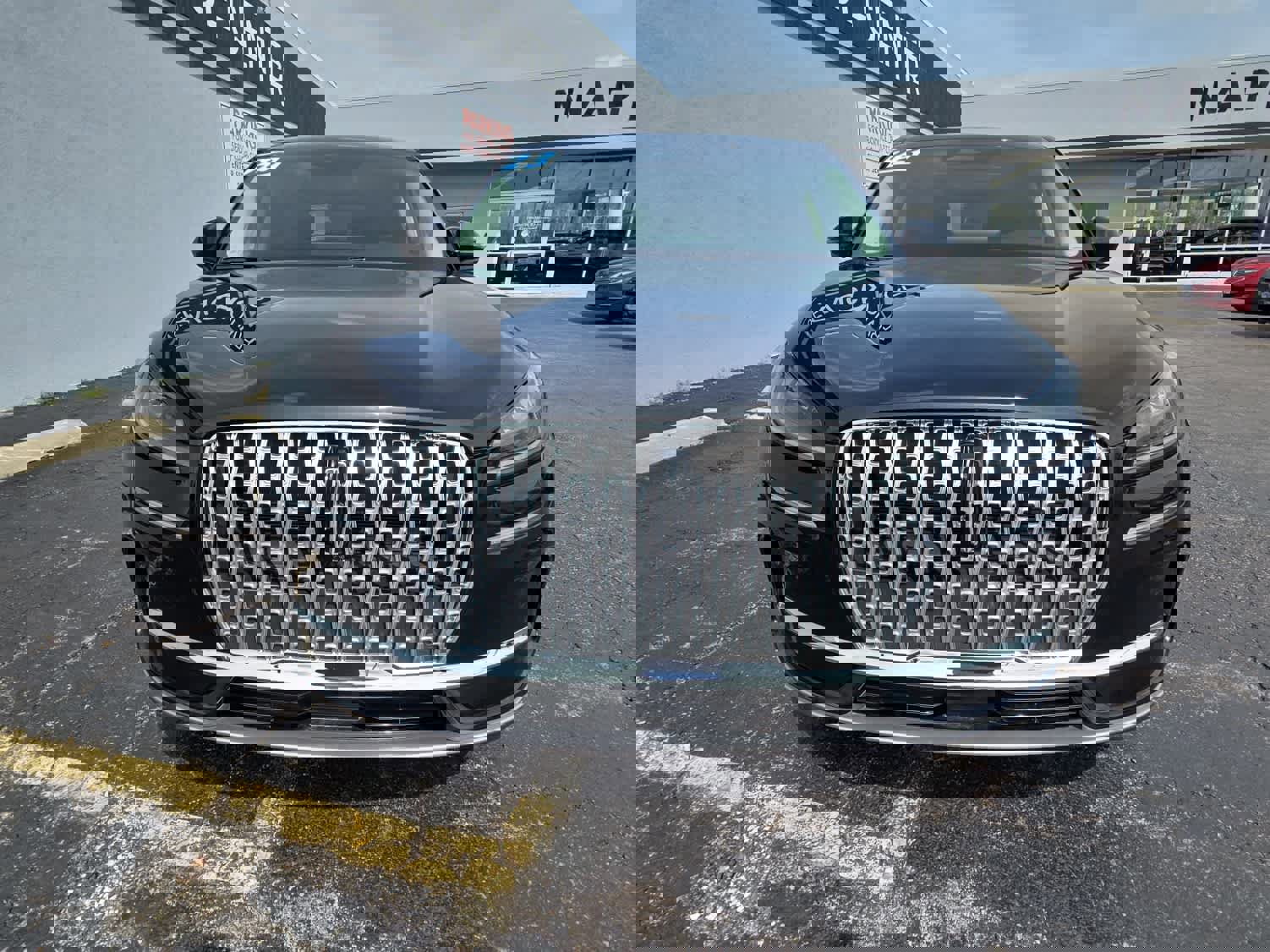 Used 2023 Lincoln Corsair AWD w/ Equipment Group 101A image 2