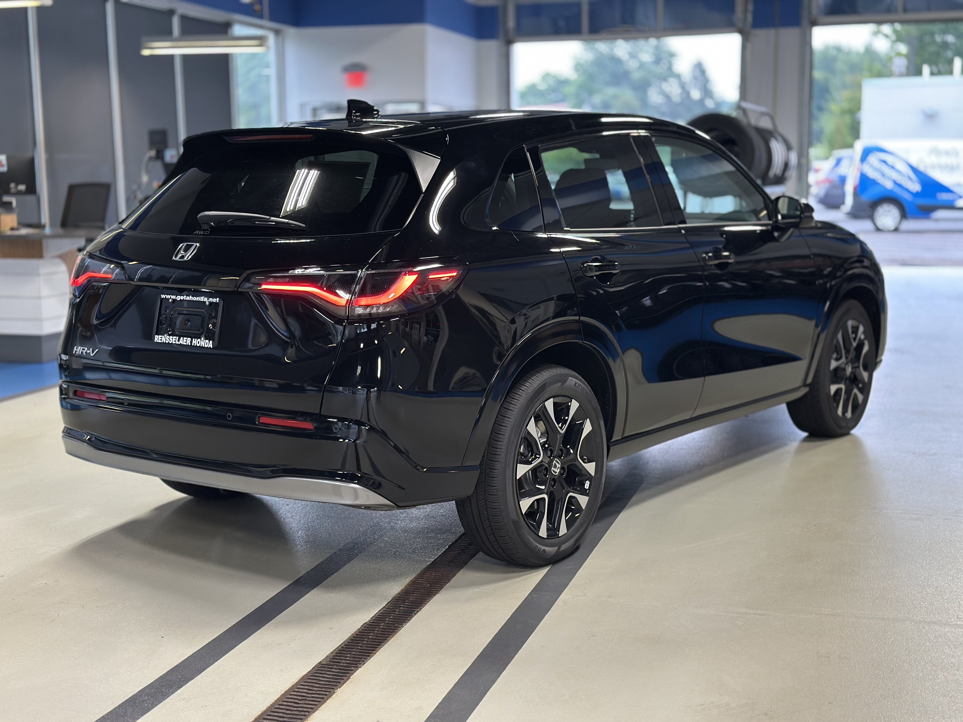 New 2027 Honda HR-V EX-L image 4