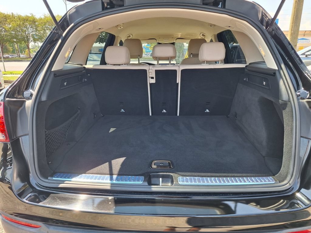 Used 2021 Mercedes-Benz GLC 300 image 23