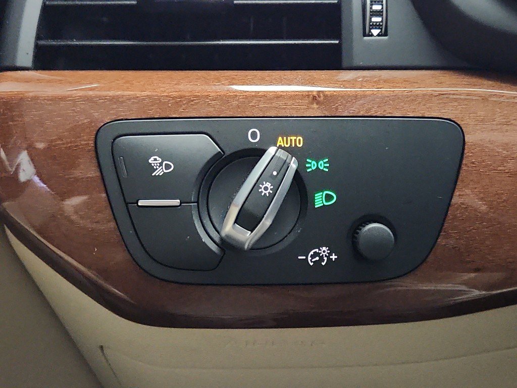 Used 2023 Audi A4 2.0T Premium w/ Convenience Package image 14