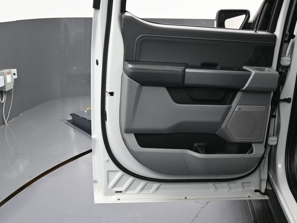 Used 2024 Ford F150 Lightning Flash w/ Max Trailer Tow Package image 38