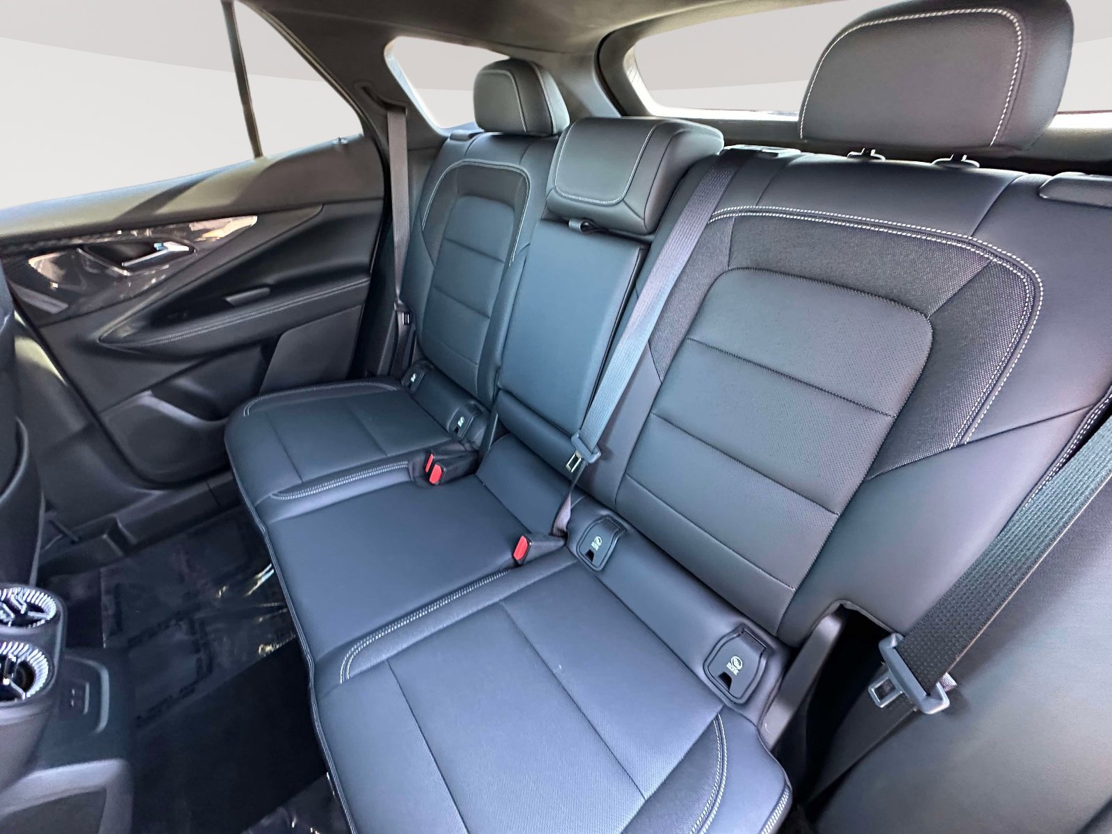 Used 2025 Chevrolet Blazer EV LT AWD/4WD image 32
