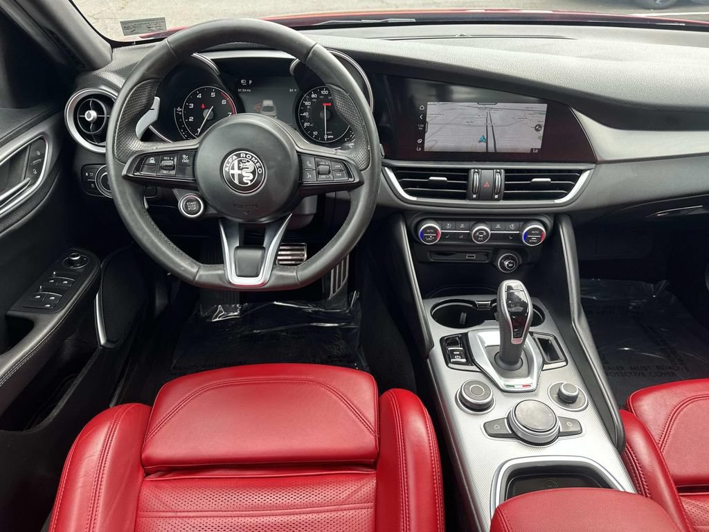 Used 2023 Alfa Romeo Giulia Veloce RWD image 20