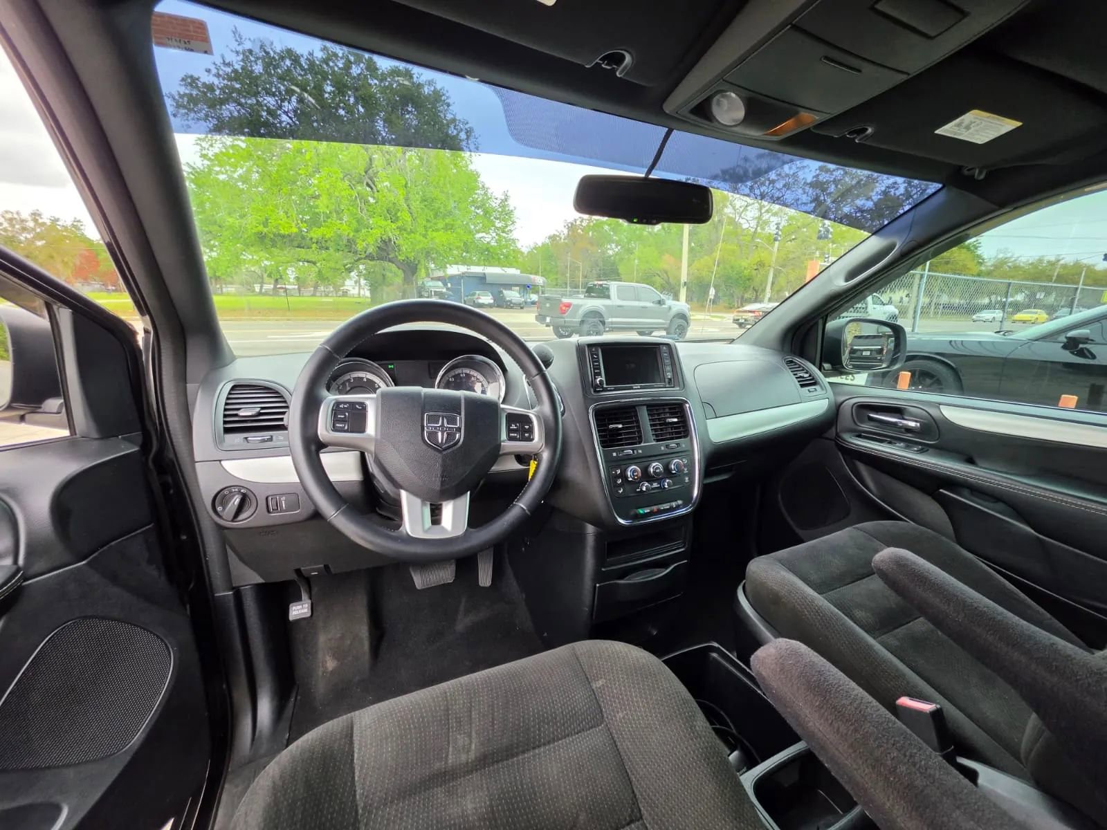 Used 2015 Dodge Grand Caravan SE w/ Quick Order Package 29E SE image 14