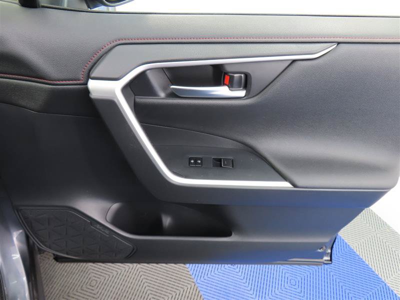 Used 2023 Toyota RAV4 XSE AWD/4WD image 31