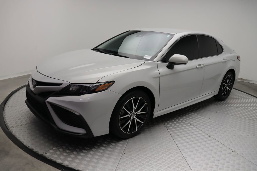 Used 2023 Toyota Camry SE