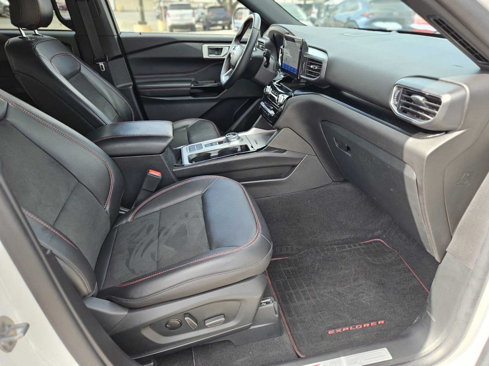 Certified 2023 Ford Explorer ST-Line w/ Class IV Trailer Tow Package image 12