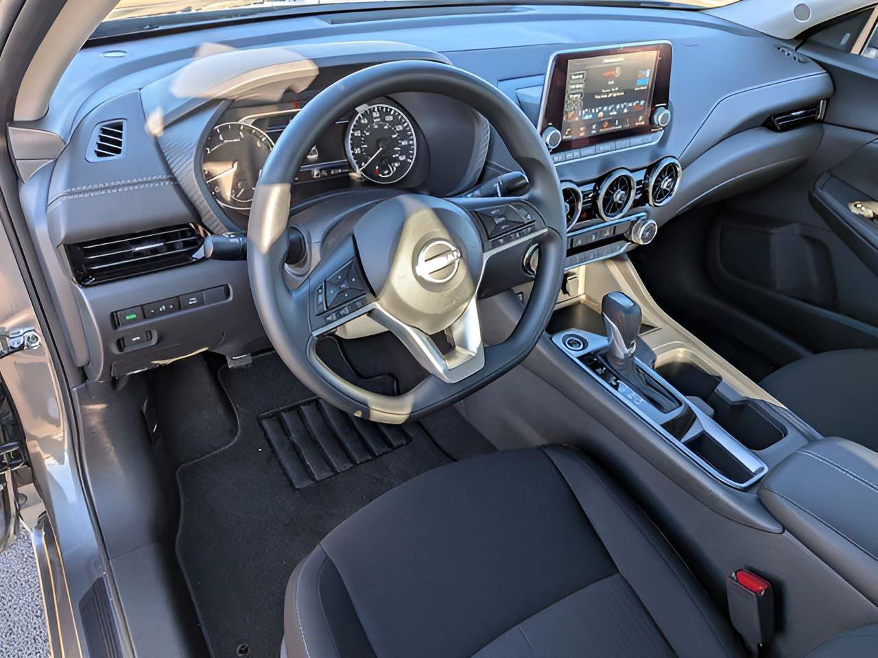 Certified 2025 Nissan Sentra SV FWD image 10