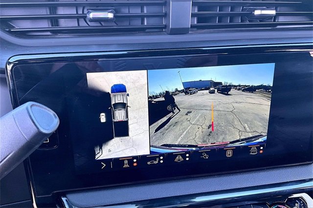 Used 2025 GMC Sierra 3500 AT4 w/ AT4 Premium Plus Package image 15