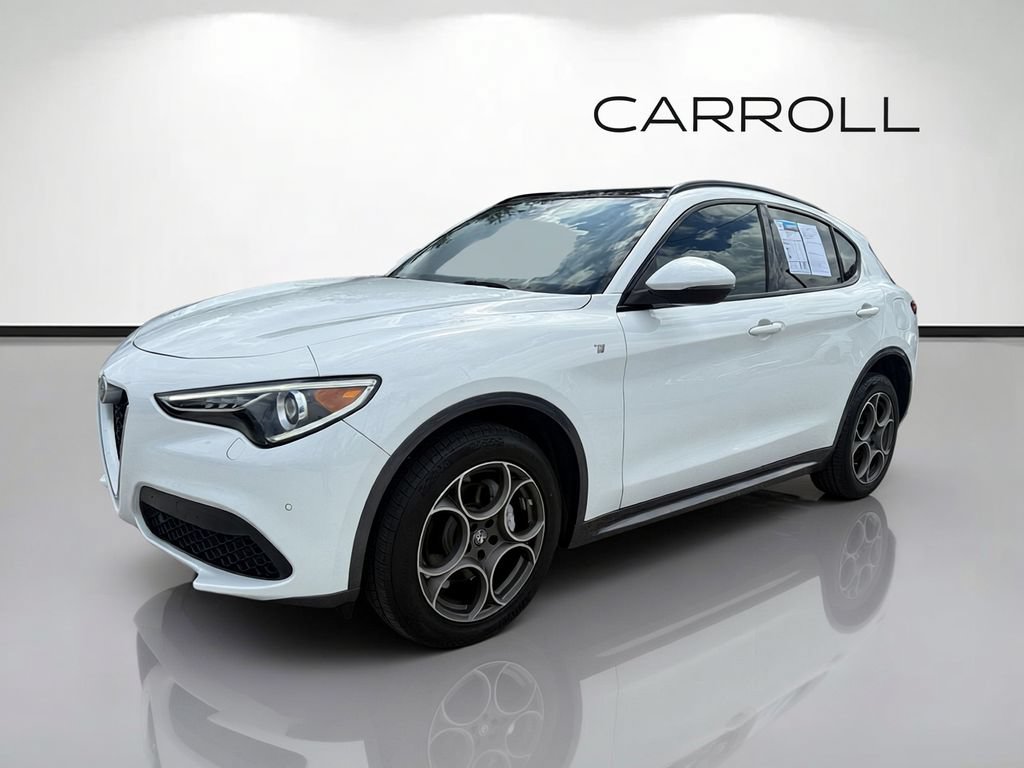 Used 2023 Alfa Romeo Stelvio Ti AWD/4WD image 7