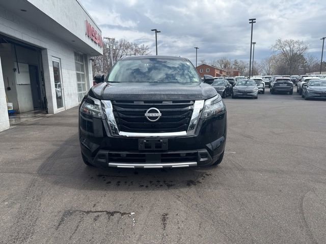 Used 2025 Nissan Pathfinder SL AWD/4WD image 7