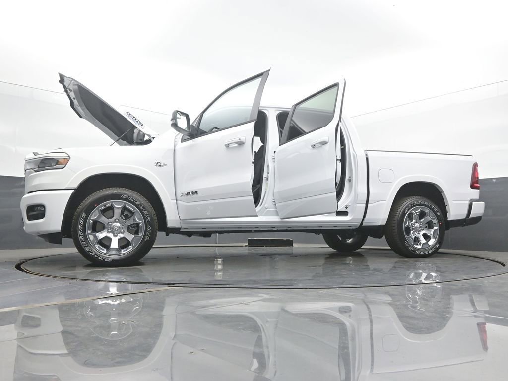 New 2026 RAM 1500 4x4 Crew Cab image 62