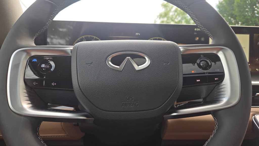 New 2027 INFINITI QX80 Luxe w/ Cargo Package AWD/4WD image 17