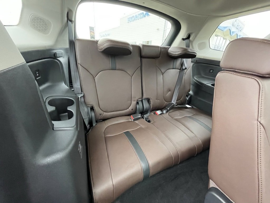 Used 2025 Honda Pilot Elite image 15