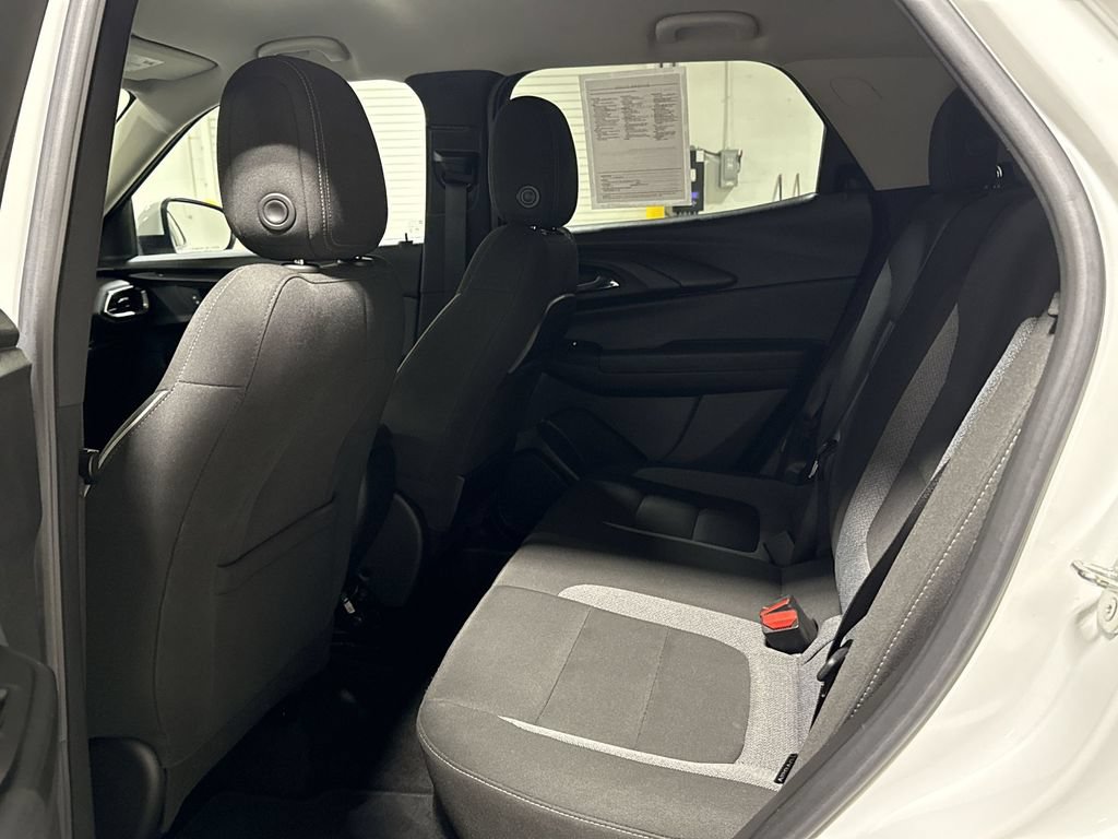 Used 2022 Chevrolet TrailBlazer LT AWD/4WD image 22