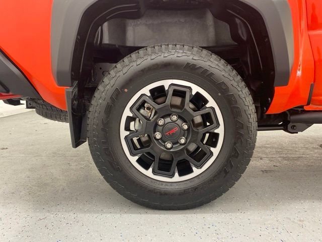 Used 2024 Toyota Tacoma TRD Off-Road w/ TRD Off Road Premium Package AWD/4WD image 7