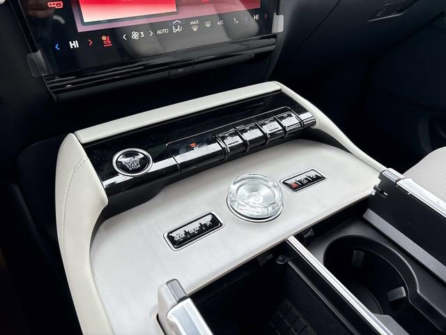 New 2026 Lincoln Navigator L Premier image 28