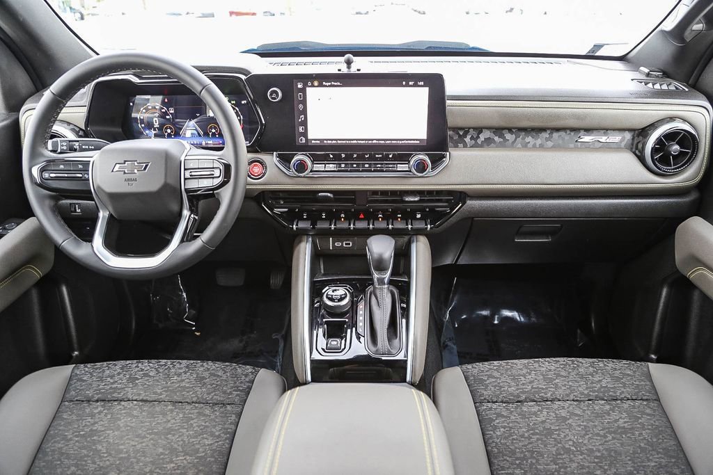 Used 2024 Chevrolet Colorado ZR2 w/ Technology Package image 14