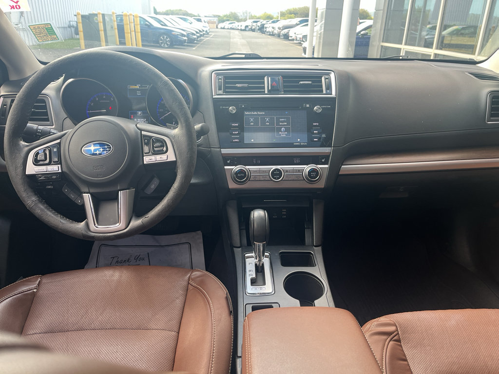 Used 2017 Subaru Outback 2.5i Touring AWD/4WD image 6