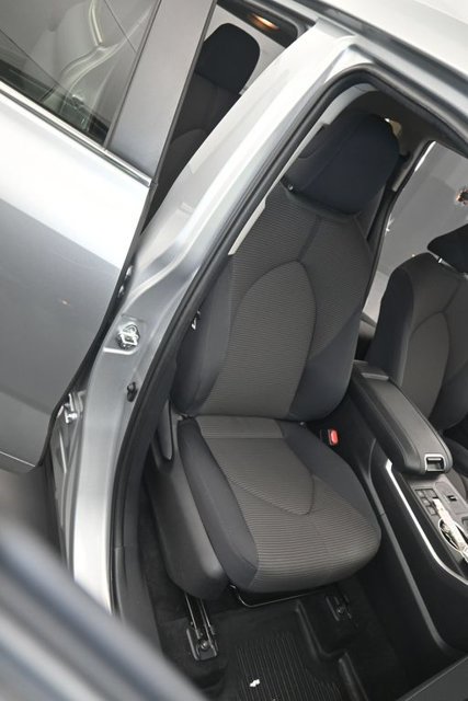 Used 2023 Toyota Highlander L FWD image 15