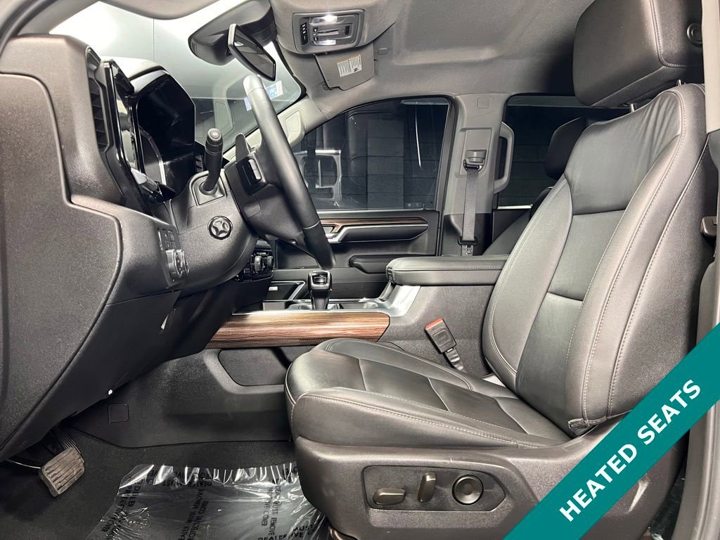 Used 2022 Chevrolet Silverado 1500 LTZ AWD/4WD image 3
