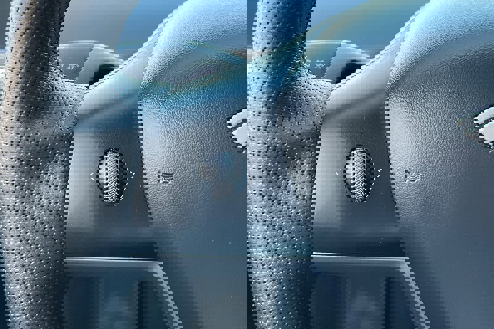 Used 2024 Tesla Model Y Long Range image 31