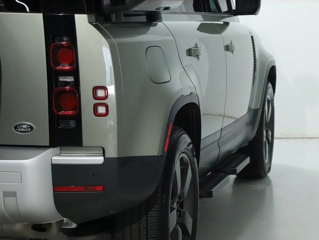 Certified 2022 Land Rover Defender 110 SE AWD/4WD image 50