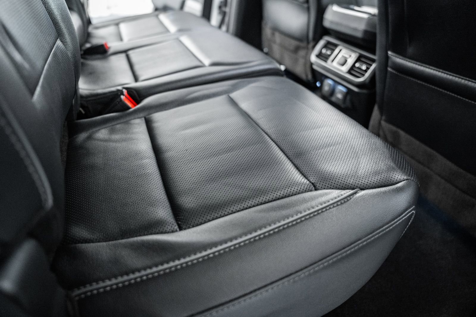 Certified 2023 Ford F150 Lariat w/ Equipment Group 502A High image 40