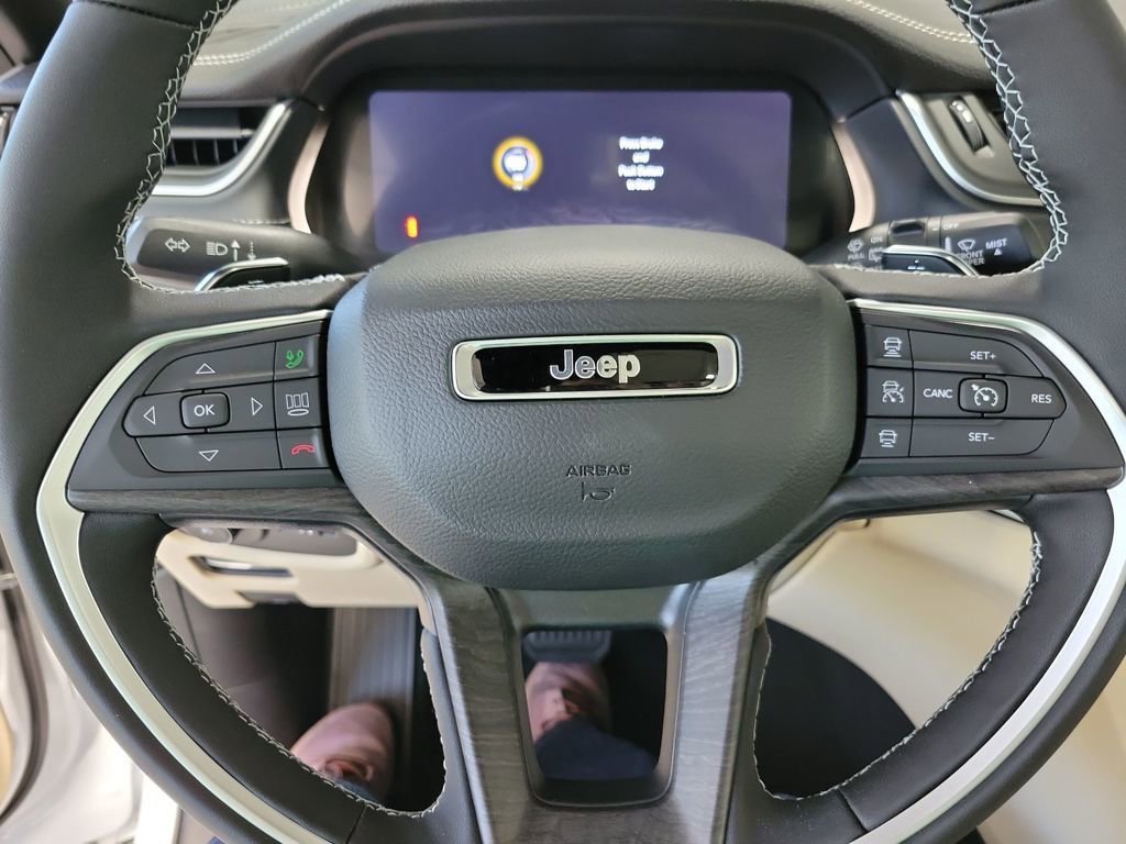 New 2025 Jeep Grand Cherokee L Limited w/ Luxury Tech Group II image 14