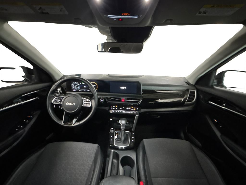 Certified 2024 Kia Seltos S image 16
