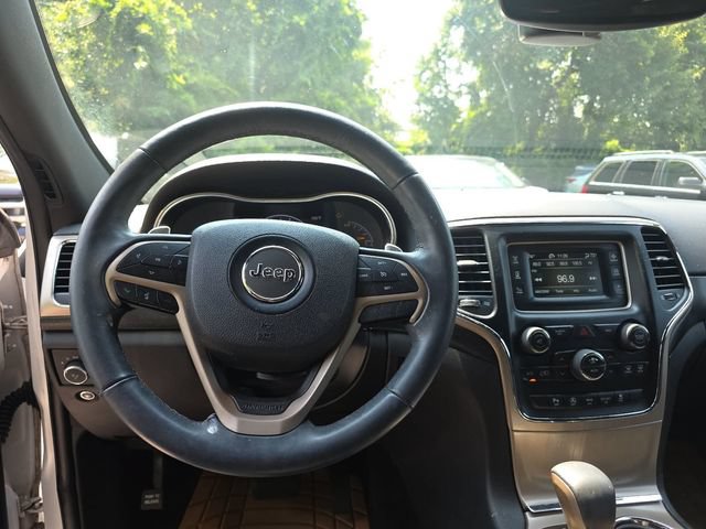 Used 2017 Jeep Grand Cherokee Laredo w/ Quick Order Package 2BE RWD image 15