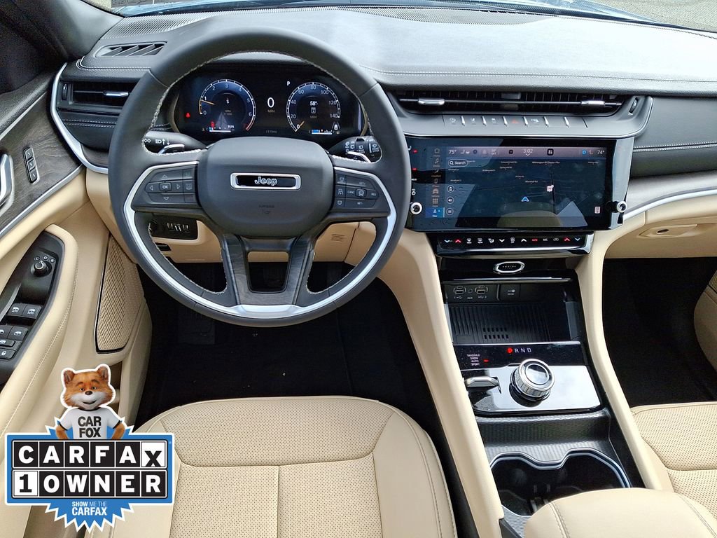 Used 2026 Jeep Grand Cherokee Limited AWD/4WD image 12