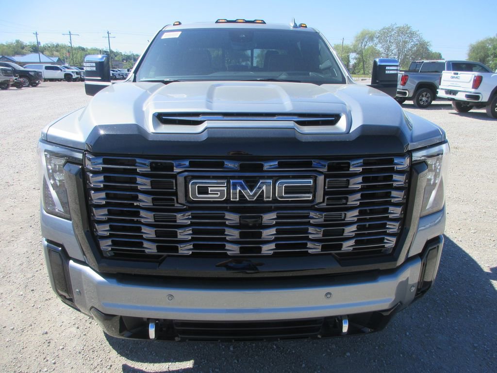 New 2026 GMC Sierra 3500 Denali Ultimate AWD/4WD image 11
