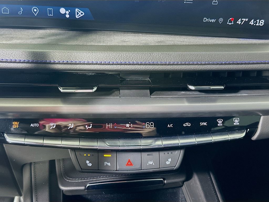 Used 2024 Cadillac XT4 Sport image 28