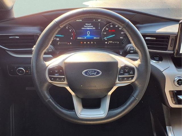 Used 2024 Ford Explorer XLT w/ Equipment Group 202A AWD/4WD image 28