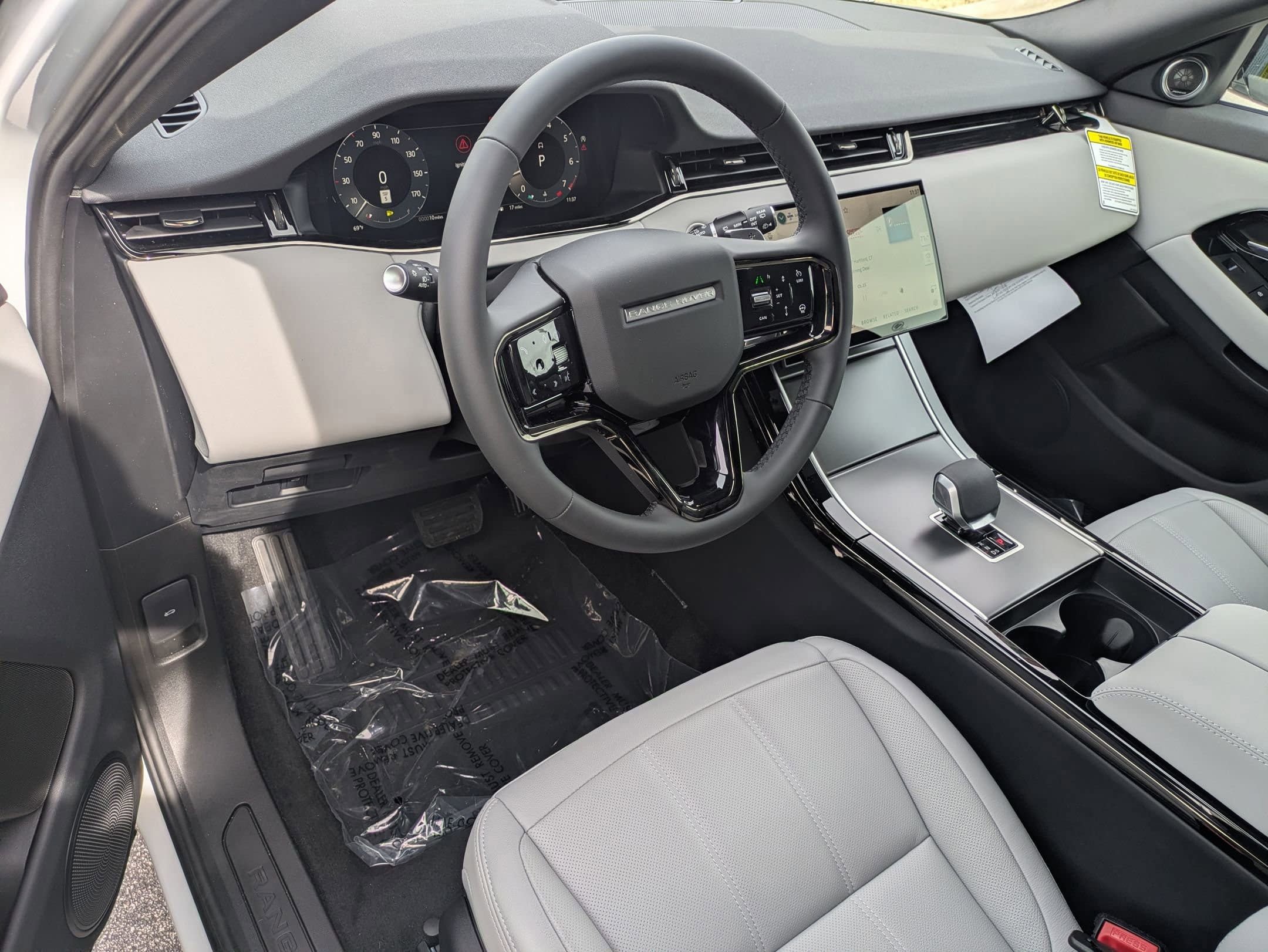 New 2026 Land Rover Range Rover Evoque S image 9