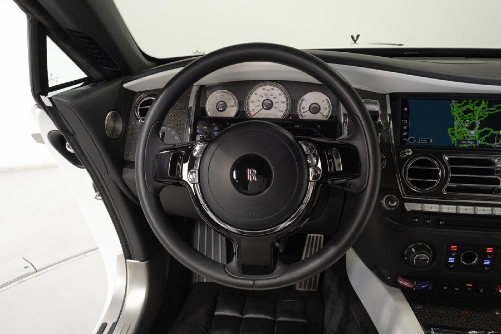 Used 2021 Rolls-Royce Wraith RWD image 25