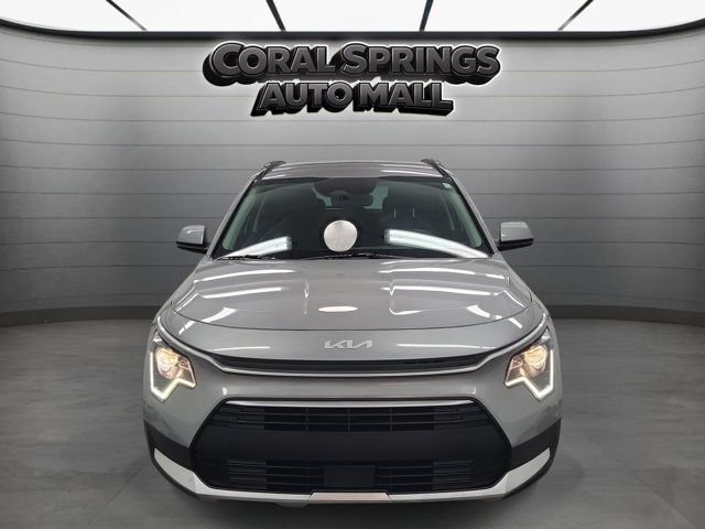 Certified 2024 Kia Niro EX FWD image 2