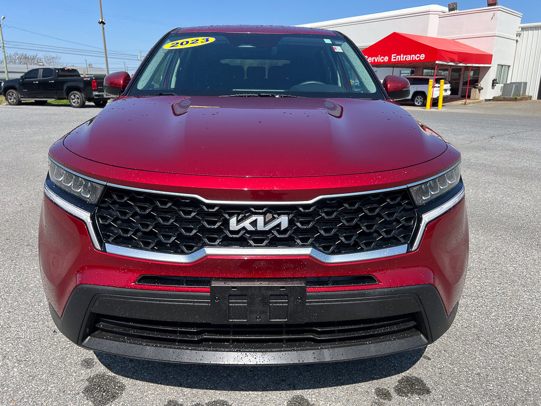 Used 2023 Kia Sorento LX AWD/4WD image 14