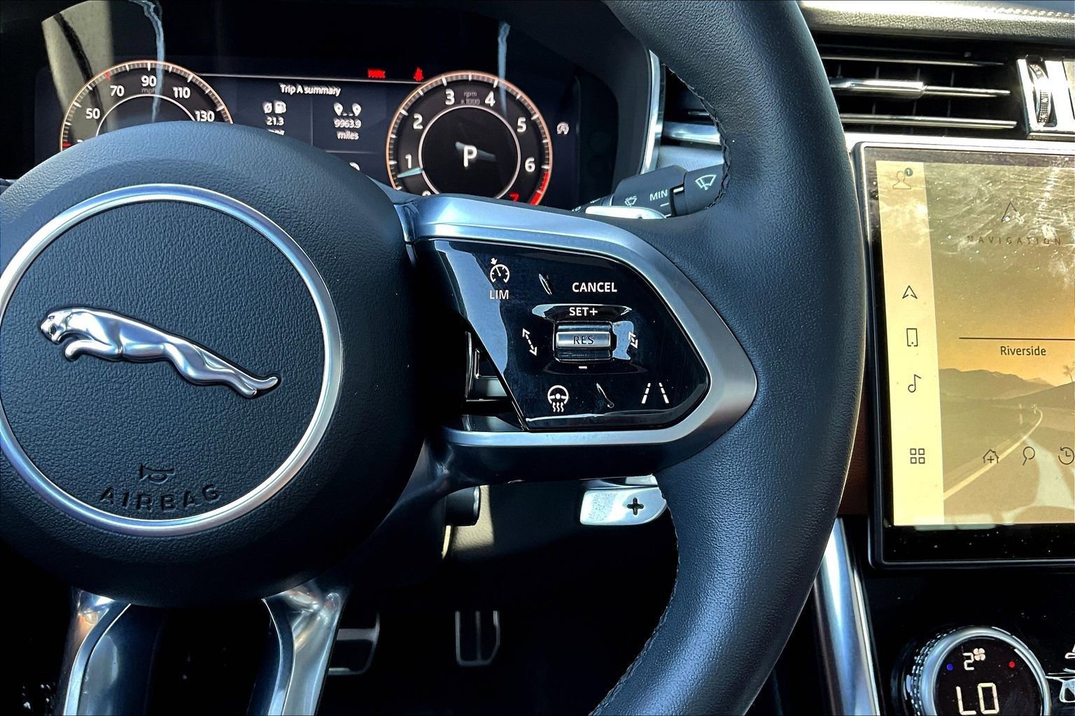 Used 2024 Jaguar XF R-Dynamic SE image 18