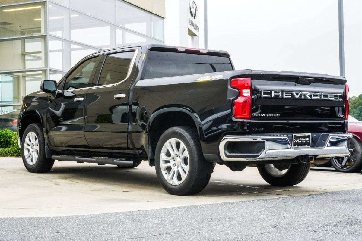 Used 2023 Chevrolet Silverado 1500 LTZ AWD/4WD image 11