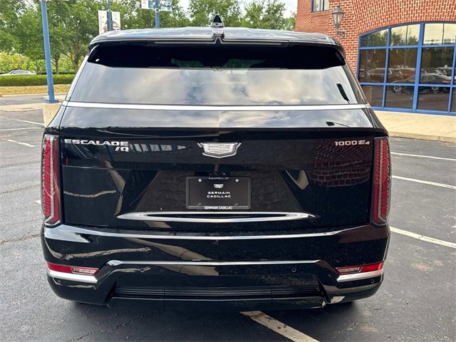 New 2025 Cadillac Escalade IQ Luxury 1 w/ Smart Trailering package image 5