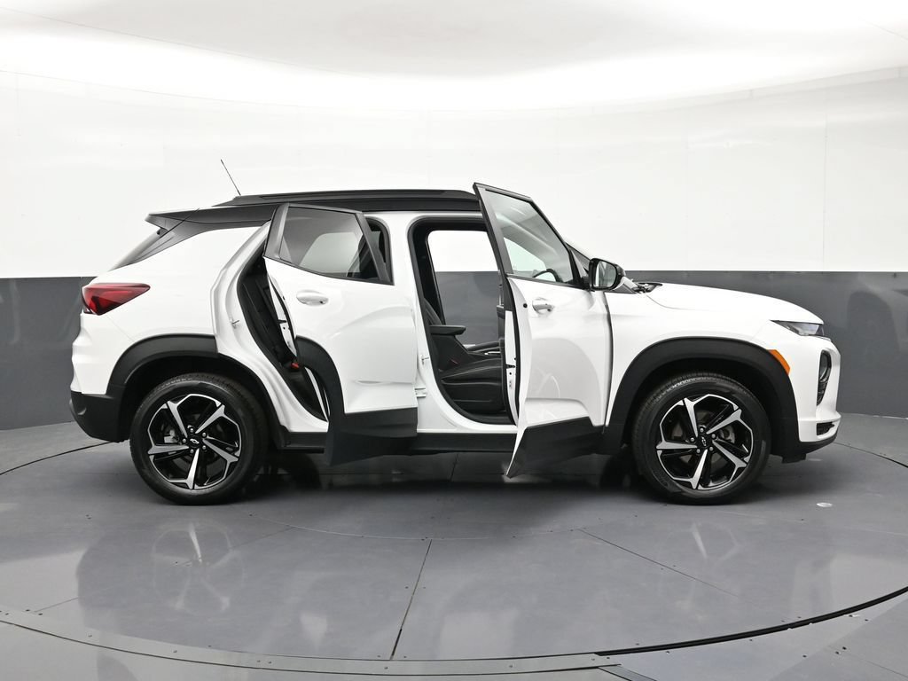 Certified 2023 Chevrolet TrailBlazer RS w/ Convenience Package AWD/4WD image 33