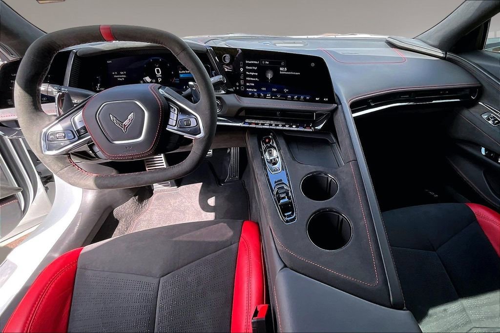 Used 2026 Chevrolet Corvette Stingray Premium Conv w/ Z51 Performance Package RWD image 14