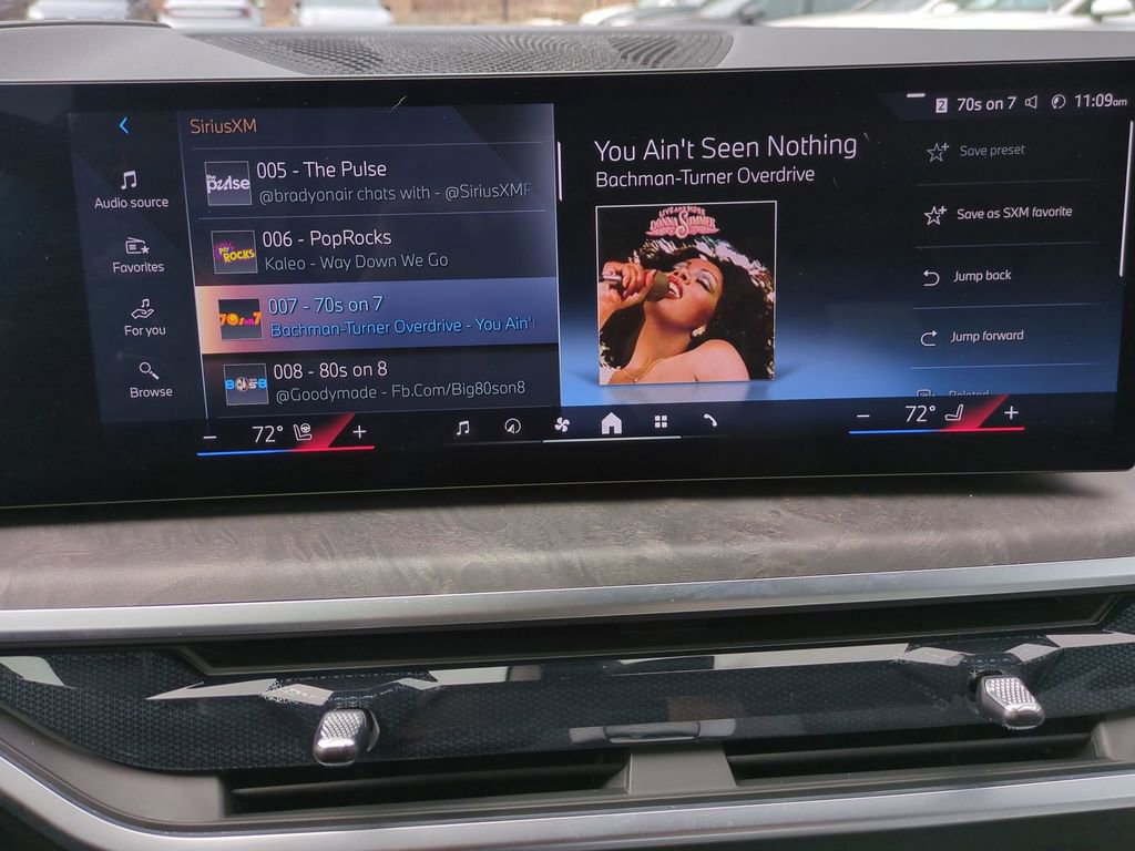 Used 2025 BMW X5 xDrive50e w/ Premium Package image 24