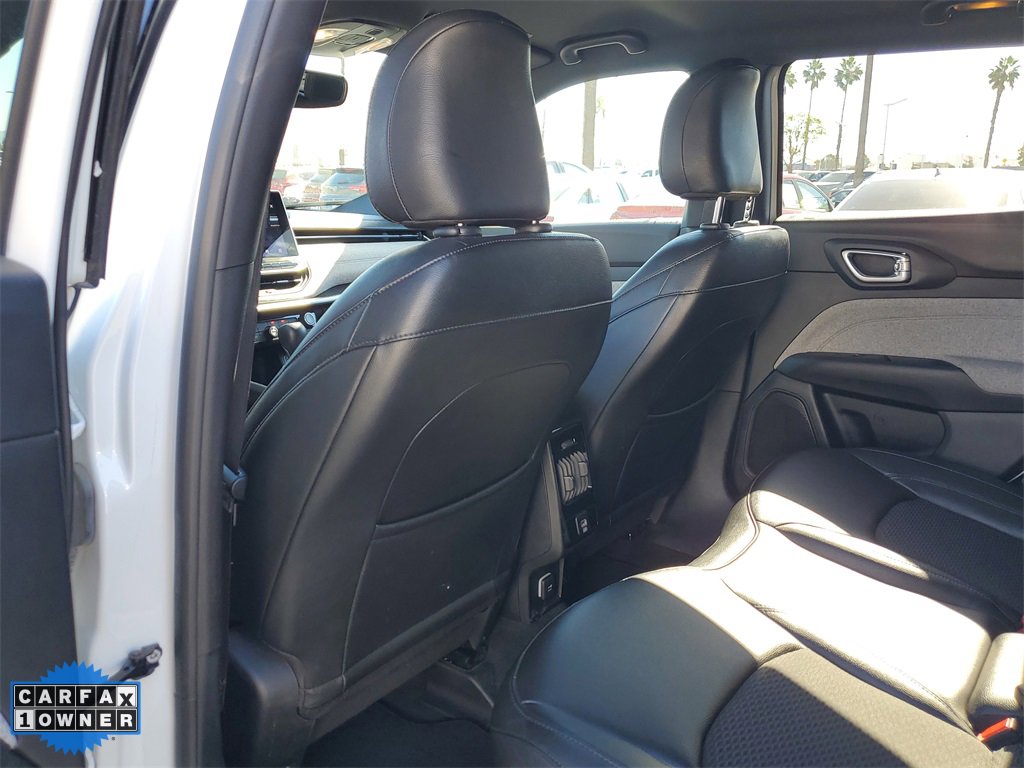 Used 2024 Jeep Compass Latitude image 13