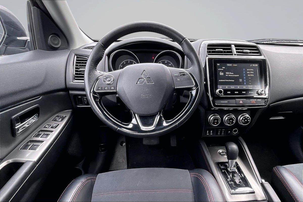 Used 2024 Mitsubishi Outlander Sport SE AWD/4WD image 5