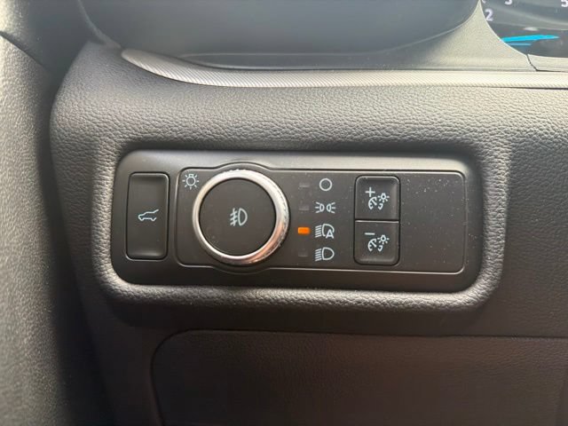Used 2020 Ford Explorer XLT w/ Equipment Group 202A AWD/4WD image 31