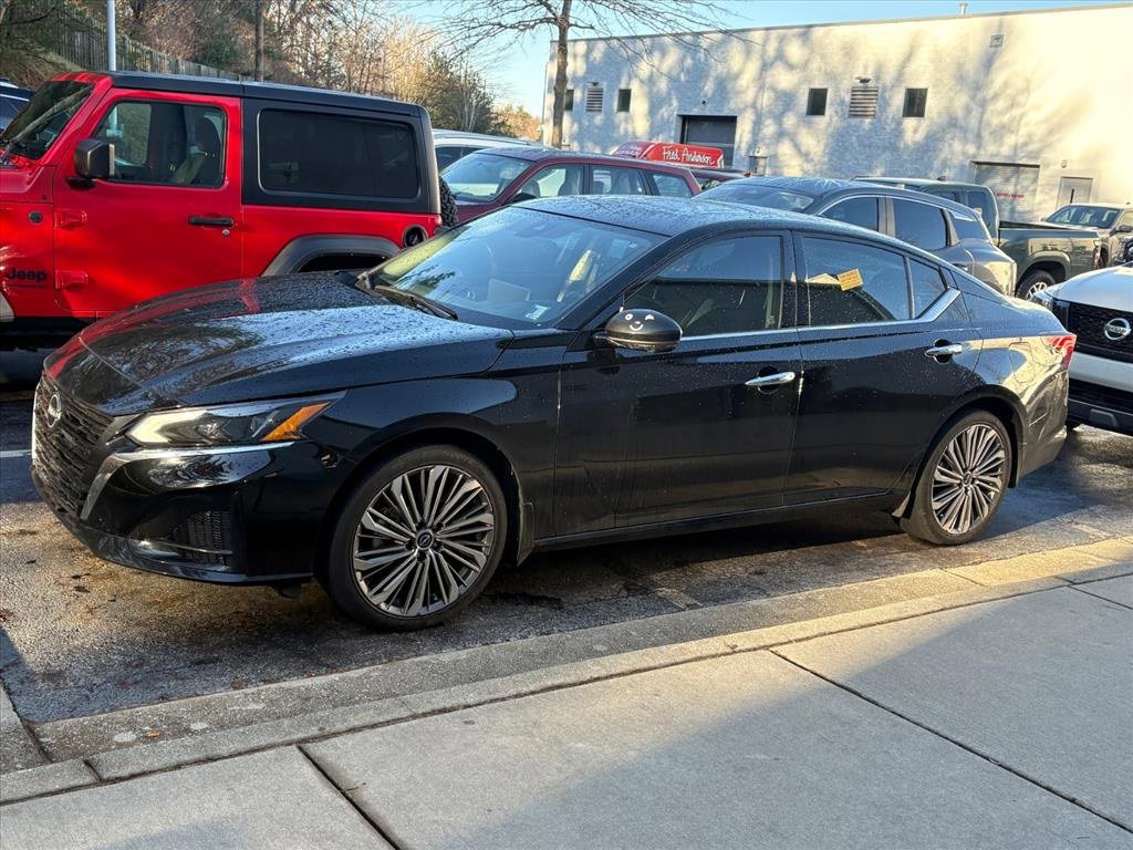 Used 2023 Nissan Altima 2.5 SL image 4